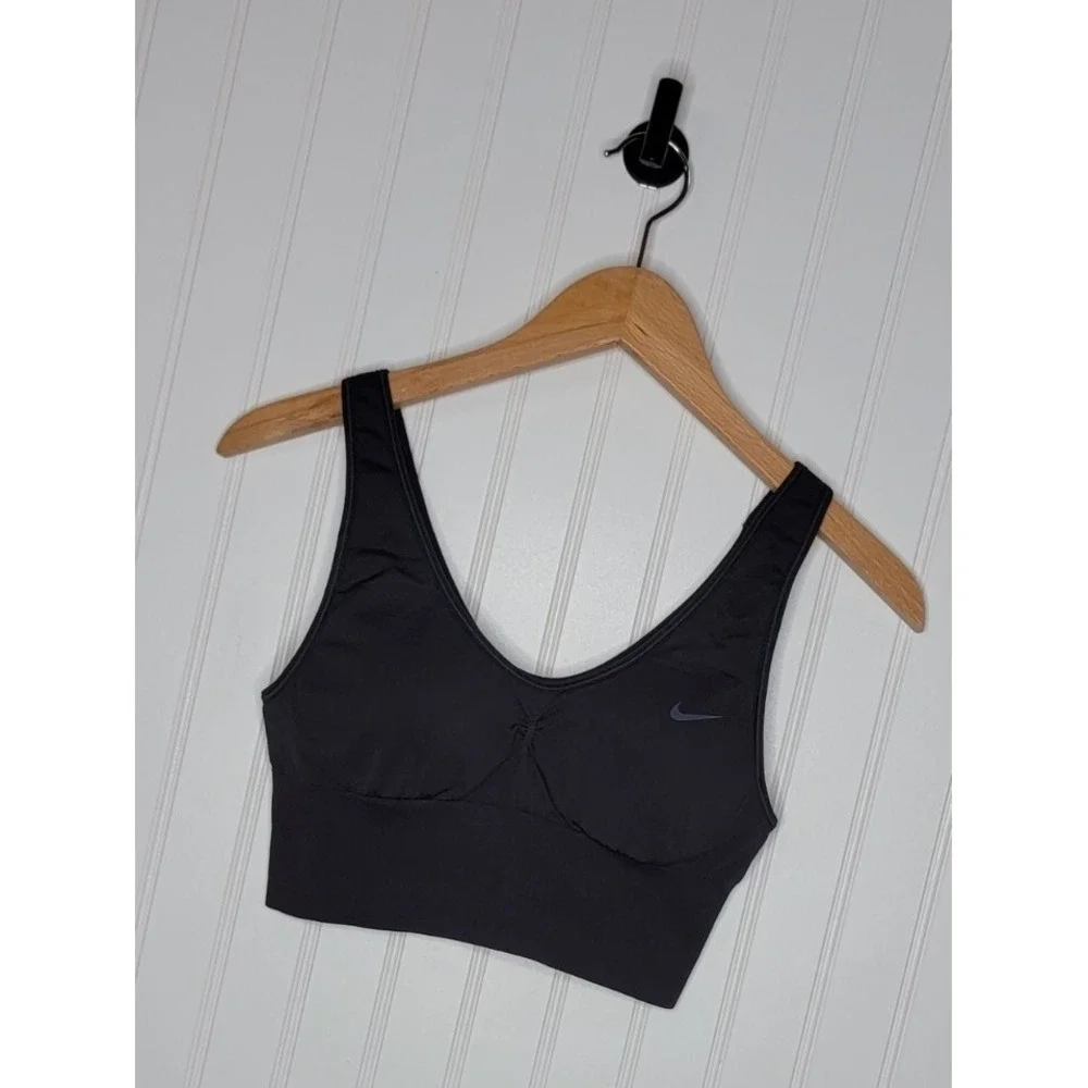 Nike Seamless Light Impact Sports Bra Black Women's Size Medium Removable Pads